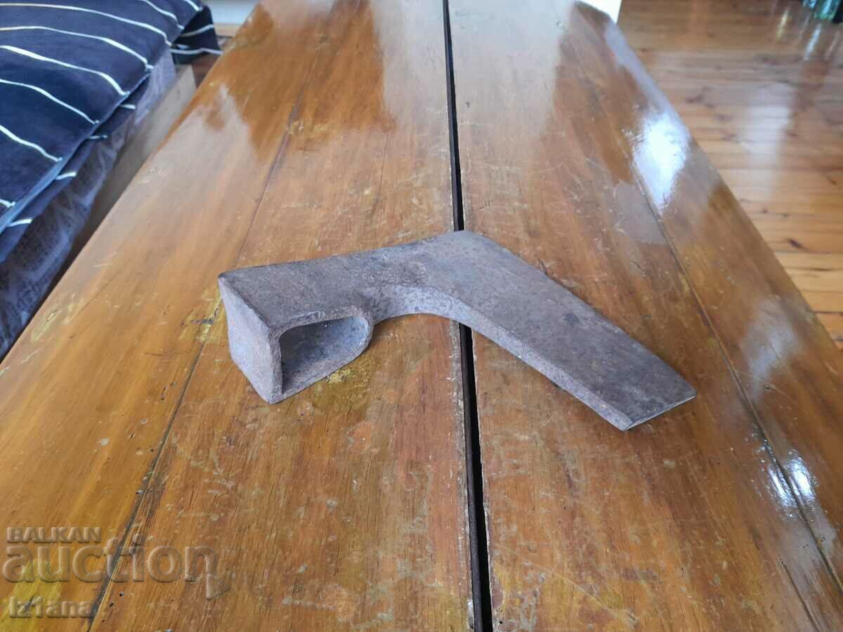 Old Ax, Ax Old Ax, Ax