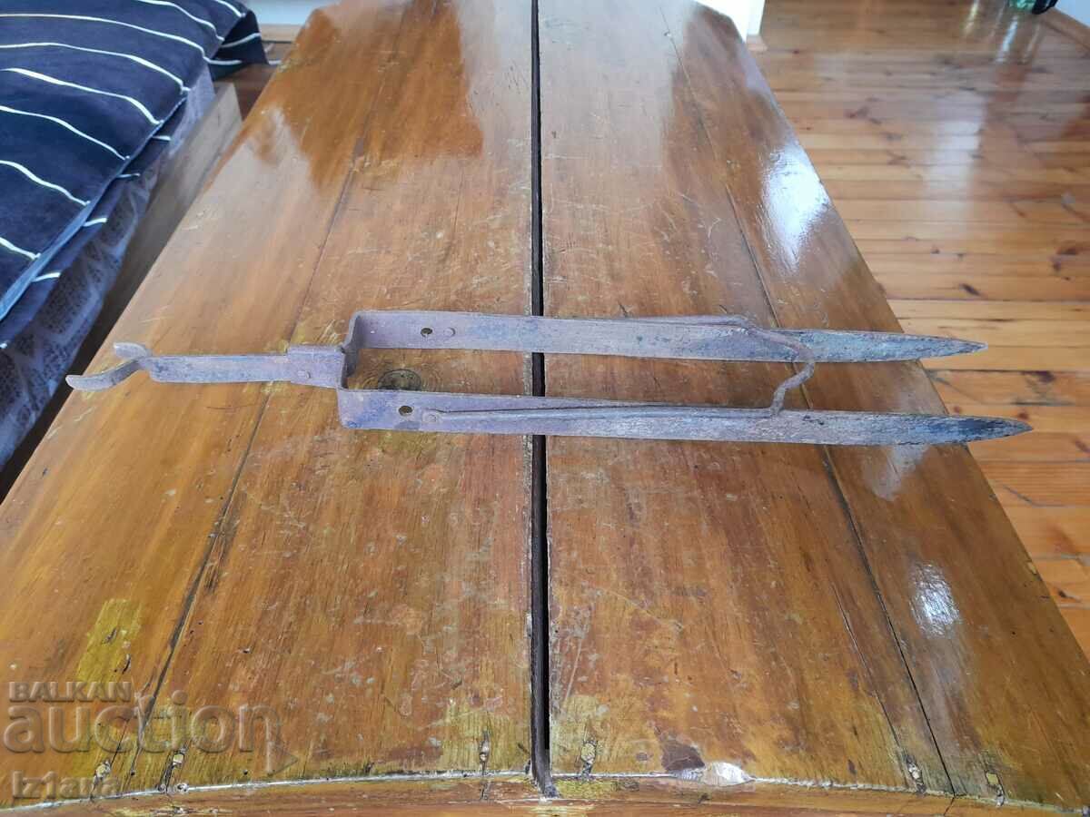 Old rod stand