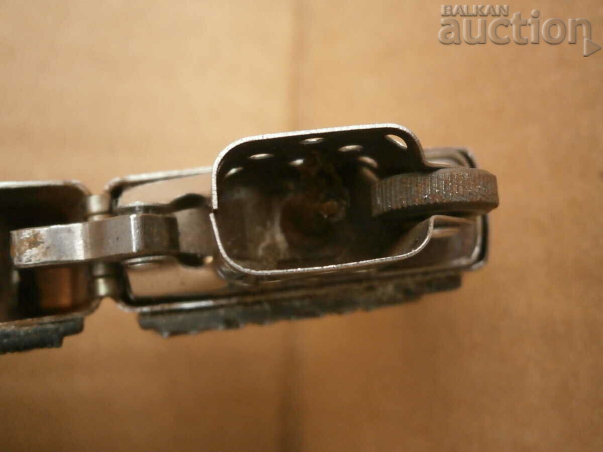 Παράδοση vintage αναπτήρας βενζίνης Παράδοση vintage αναπτήρας βενζίνης