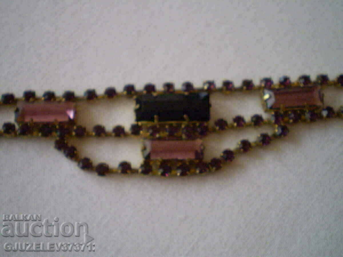 Старинно дамско колие лилав кристал месинг с цена 70.00 лв. | € 35.79 Старинно дамско колие лилав кристал месинг с цена 70.00 лв. | € 35.79