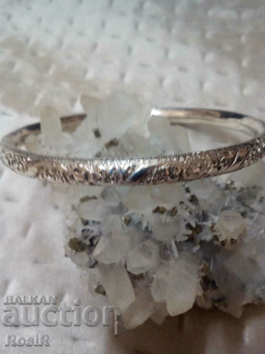 Delivery of ENGRAVED SILVER BRACELET Delivery of ENGRAVED SILVER BRACELET