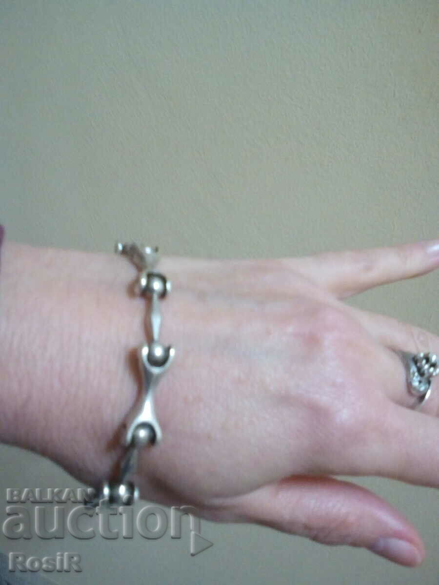 Доставка на СРЕБЪРНА ГРИВНА ПОДВИЖНА Доставка на СРЕБЪРНА ГРИВНА ПОДВИЖНА