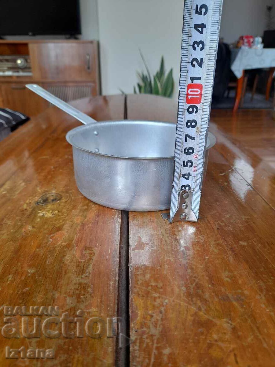 Old aluminum pan, frying pan, casserole with price 18.00 BGN | € 9.20