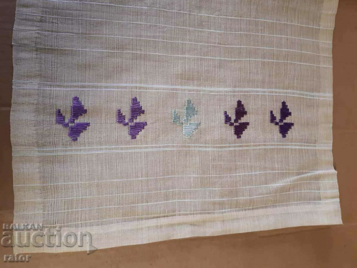 Αυθεντική ποδιά, πετσέτα, μεσάλ - μεταξωτές στολές με τιμή € 4.99 | 9.76 BGN Αυθεντική ποδιά, πετσέτα, μεσάλ - μεταξωτές στολές με τιμή € 4.99 | 9.76 BGN