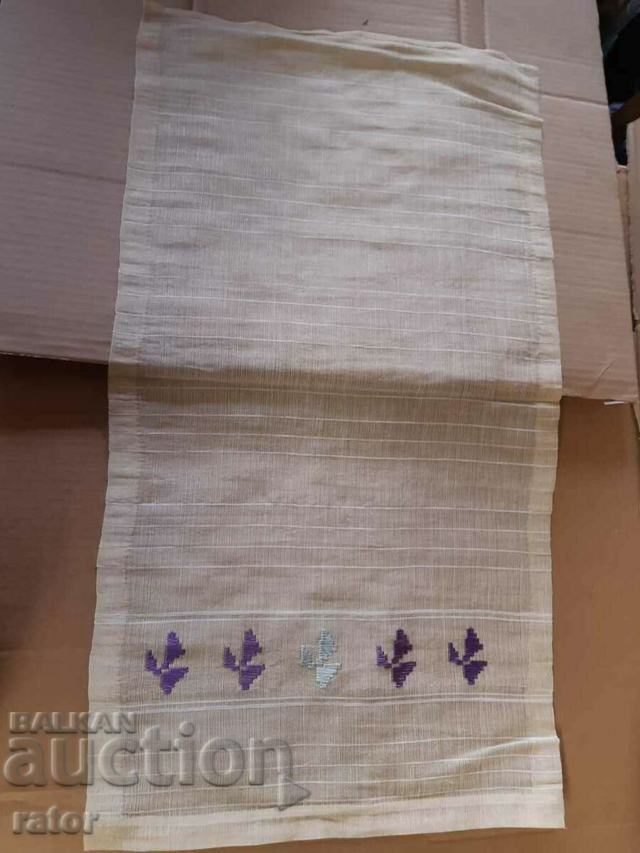 Αυθεντική ποδιά, πετσέτα, μεσάλ - μεταξωτές στολές Αυθεντική ποδιά, πετσέτα, μεσάλ - μεταξωτές στολές