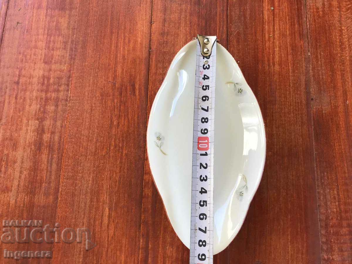 PORCELAIN PLATO TRAY PLATE BULGARIA-ISIDA with price 8.00 BGN | € 4.09 PORCELAIN PLATO TRAY PLATE BULGARIA-ISIDA with price 8.00 BGN | € 4.09