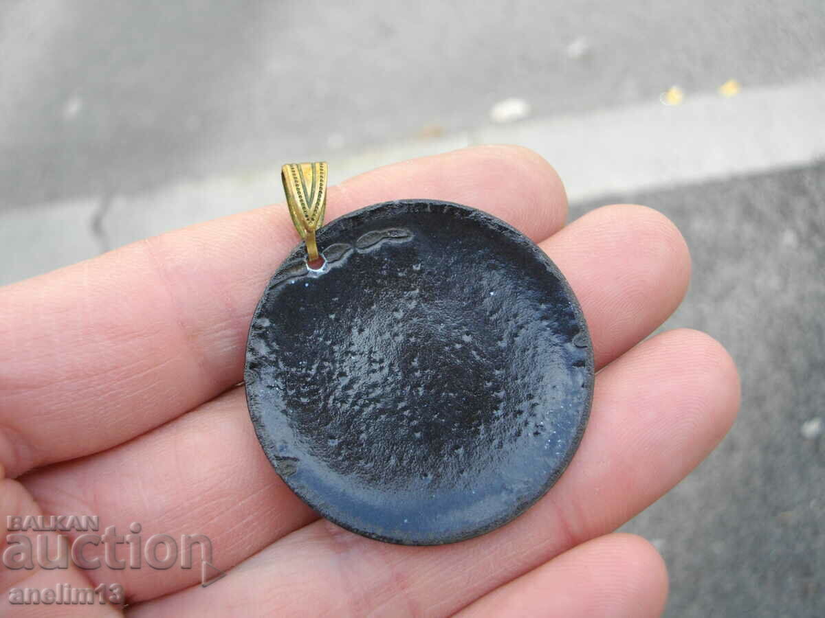 Delivery of METAL ENAMELED PENDANT Delivery of METAL ENAMELED PENDANT