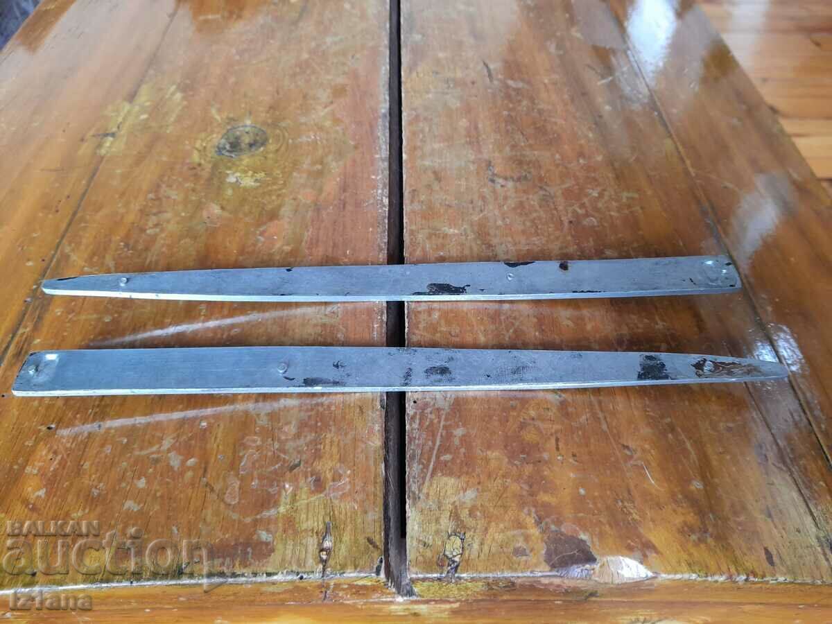 Delivery of Old car emblem Seagull Delivery of Old car emblem Seagull