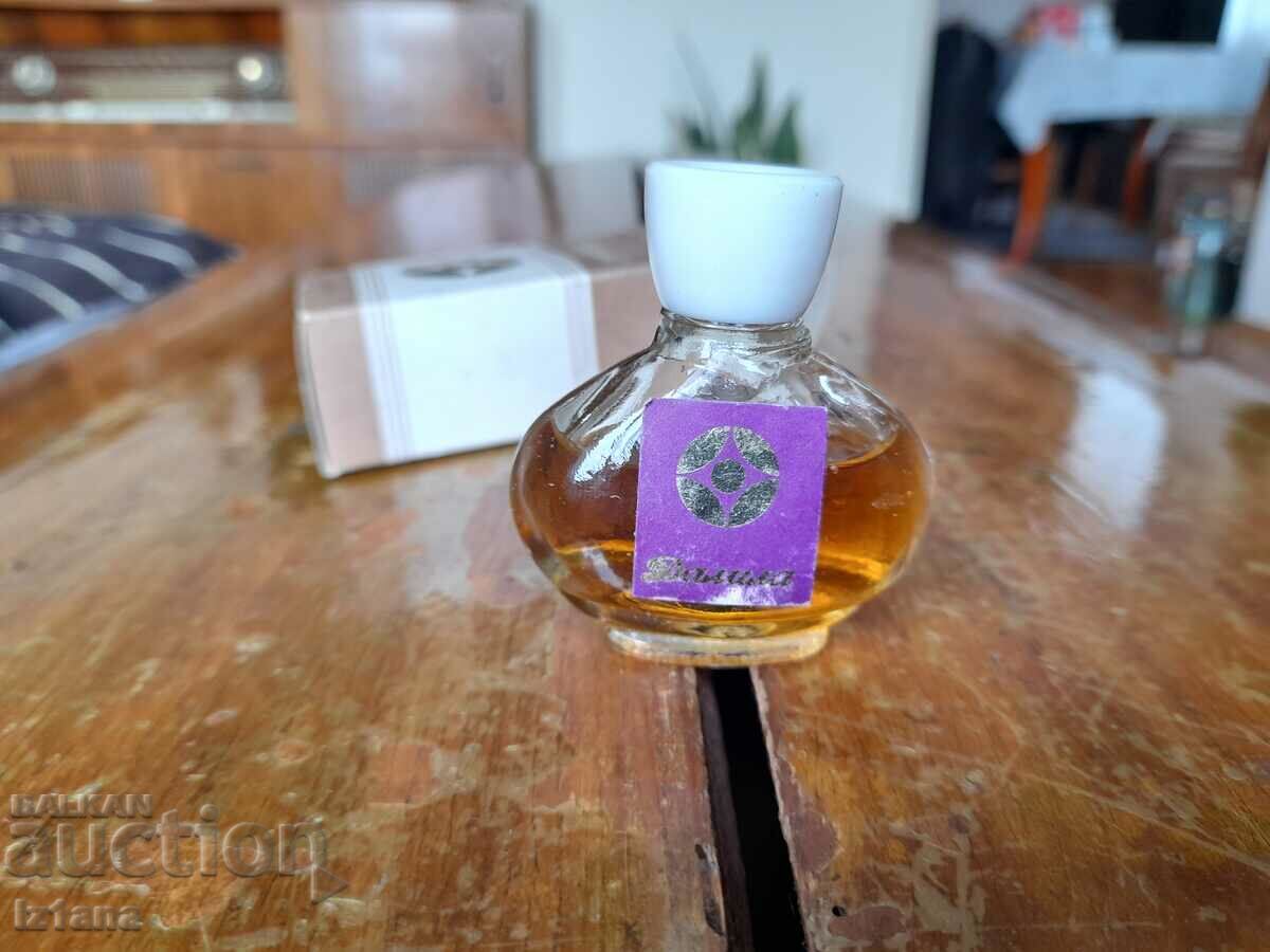 Old perfume Dalila with price 27.00 BGN | € 13.80 Old perfume Dalila with price 27.00 BGN | € 13.80
