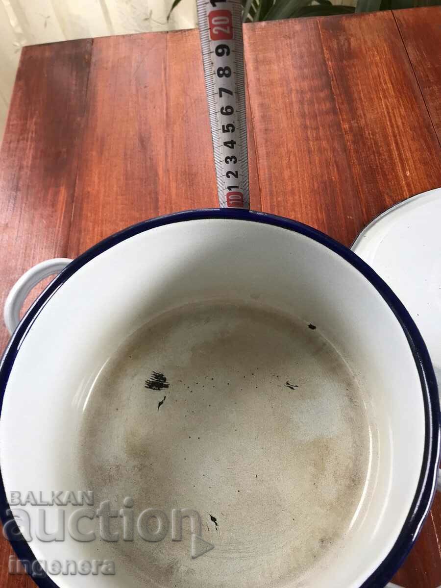 Auction 1980'S ENAMEL POT. Auction 1980'S ENAMEL POT.