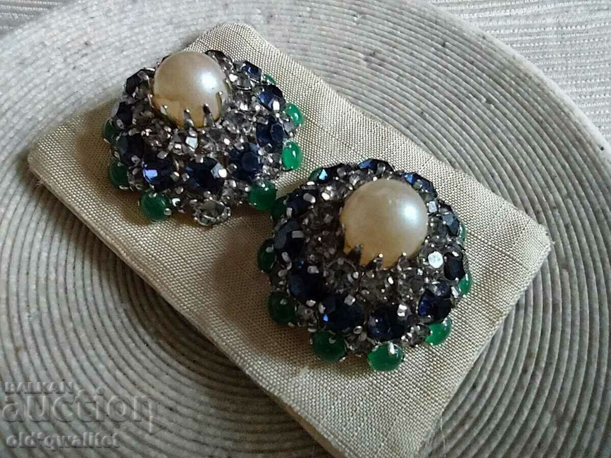 Earrings, multi-story from the time of the GDR with price 78.00 BGN | € 39.88 Earrings, multi-story from the time of the GDR with price 78.00 BGN | € 39.88