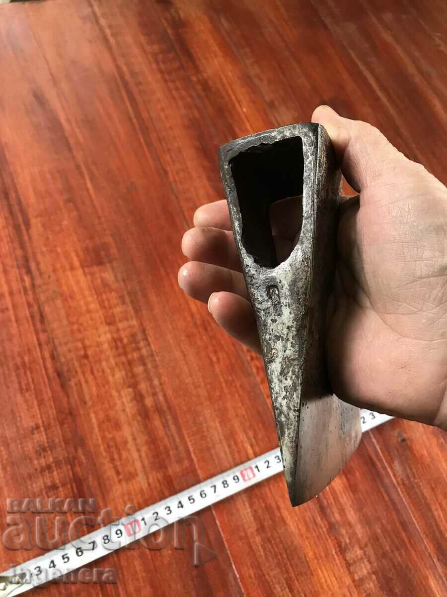 Licitație HACHETA TOORULUI TOOR Licitație HACHETA TOORULUI TOOR