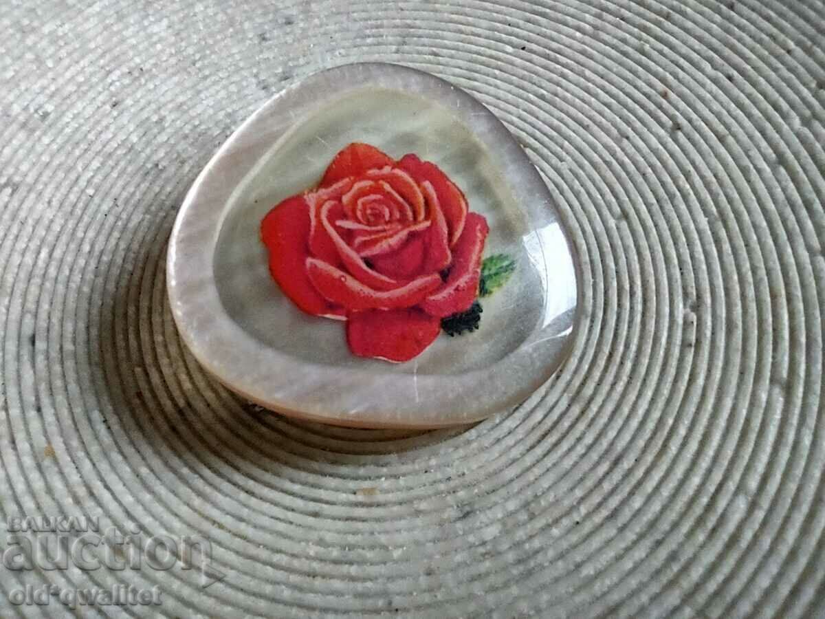 BROOCH - rose, very interesting, 60s-70s with price 59.00 BGN | € 30.17 BROOCH - rose, very interesting, 60s-70s with price 59.00 BGN | € 30.17
