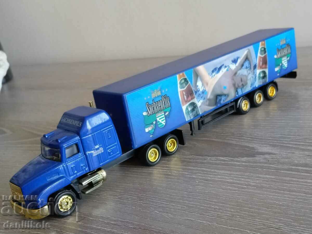 *$*Y*$* METAL MODEL MUCK ADVERTISING SACHSENPILS BEER *$*Y*$* - 6 *$*Y*$* METAL MODEL MUCK ADVERTISING SACHSENPILS BEER *$*Y*$* - 6