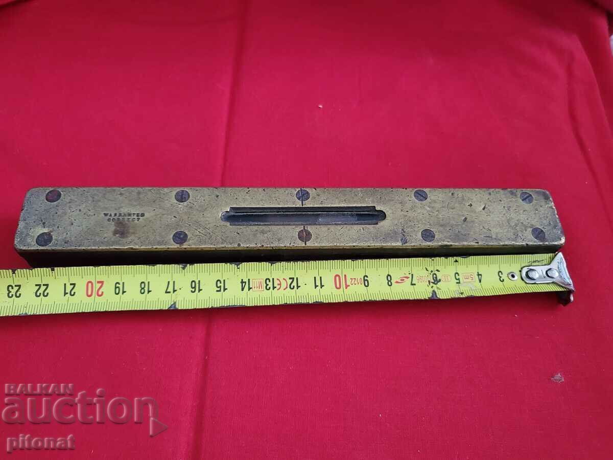 Παράδοση Αντίκα αλφάδι από ξύλο και μπρούτζο 1