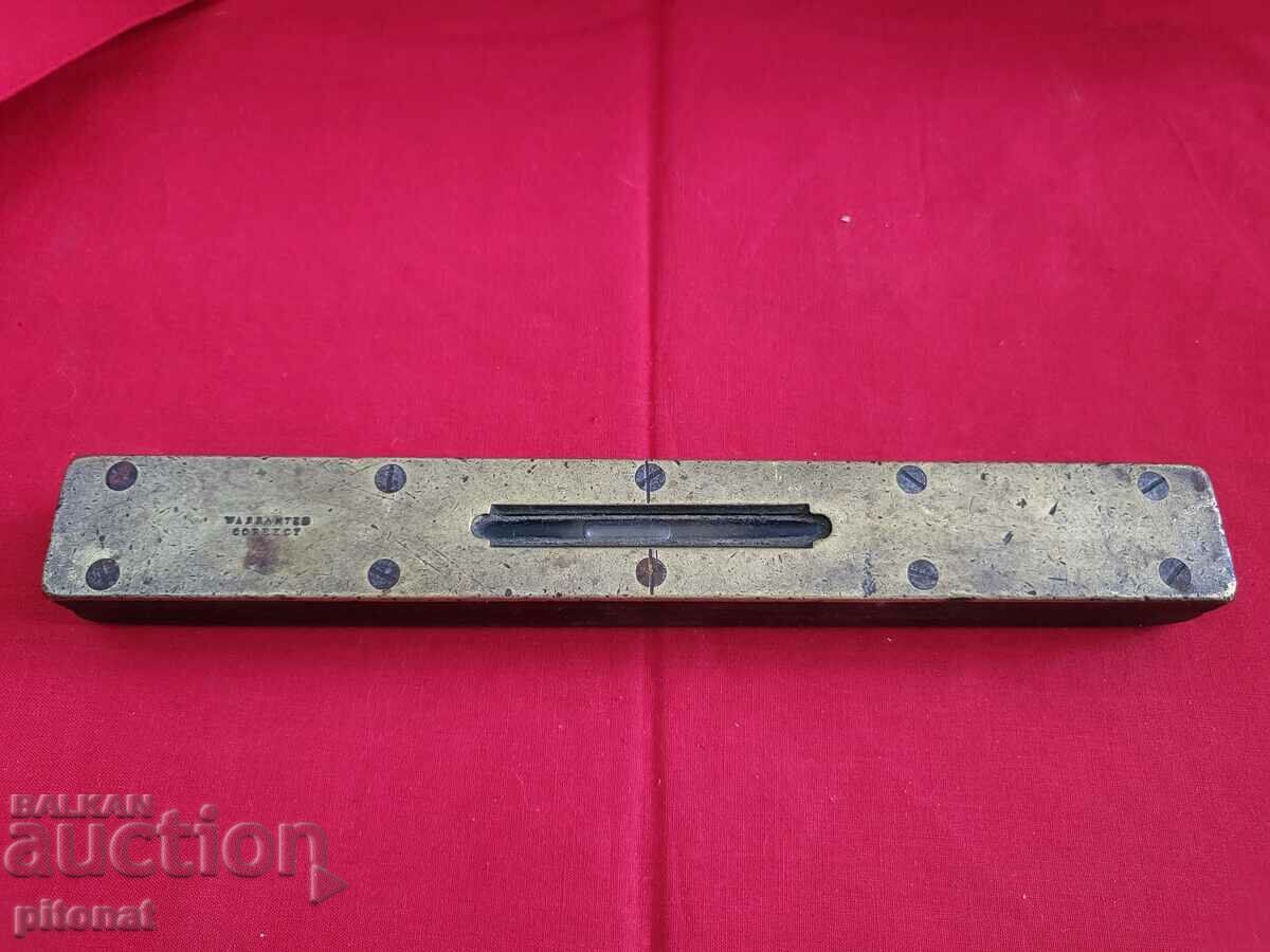 Αντίκα αλφάδι από ξύλο και μπρούτζο 1