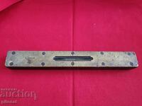 Αντίκα αλφάδι από ξύλο και μπρούτζο 1