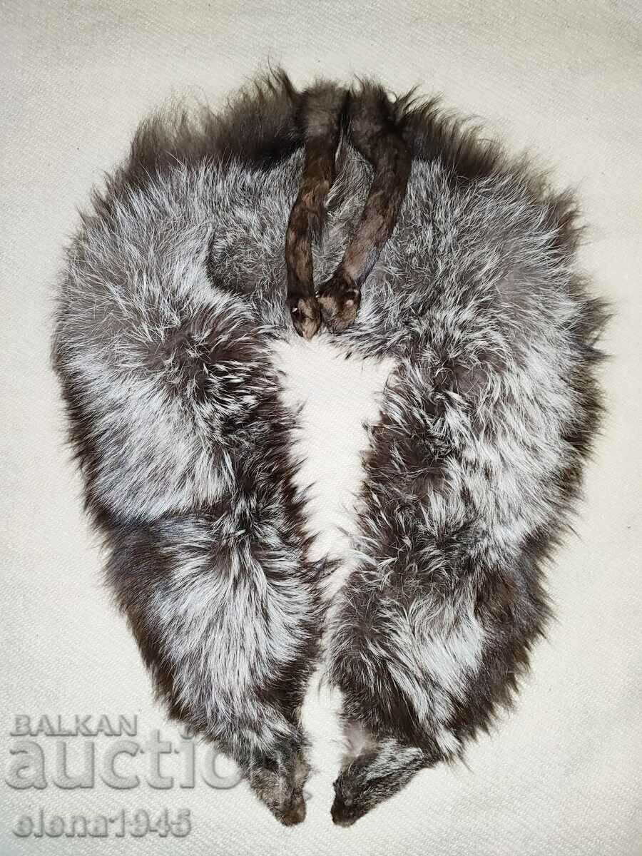 Licitație Guler cu șal vulpe argintie