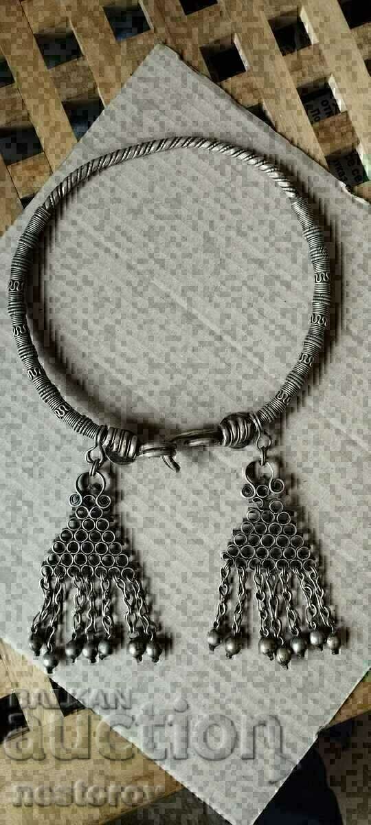 EASTERN OLD NECKLACE