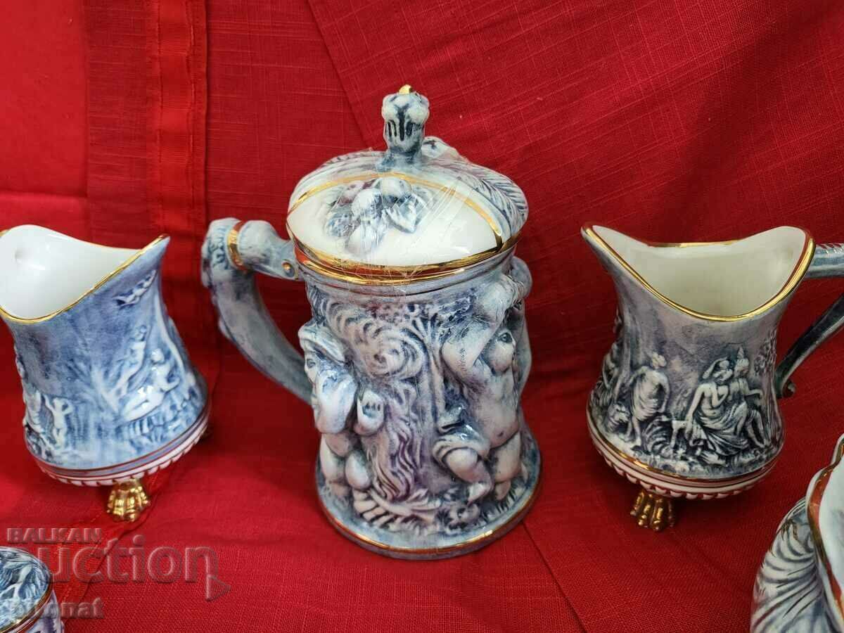 Уникален порцеланов комплект Capodimonte с цена 650.00 лв. | € 332.34 Уникален порцеланов комплект Capodimonte с цена 650.00 лв. | € 332.34
