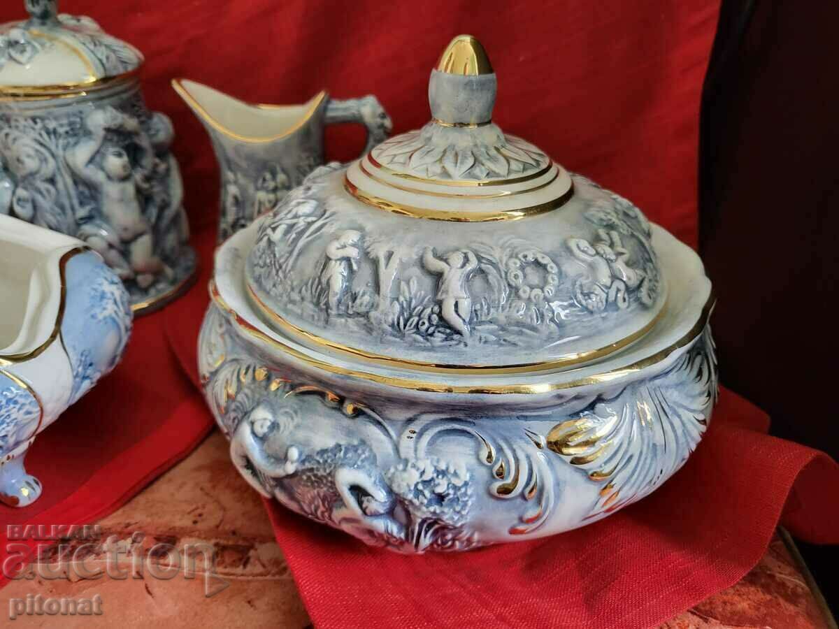 Аукцион Уникален порцеланов комплект Capodimonte Аукцион Уникален порцеланов комплект Capodimonte