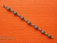 Bratara veche din argint cu pietre.