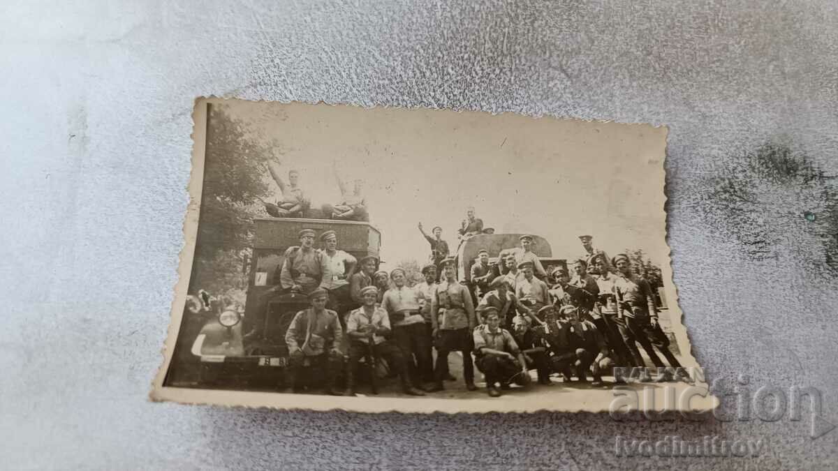 Foto Ofițeri și soldați Zemeni ai Regimentului Unirii 1943