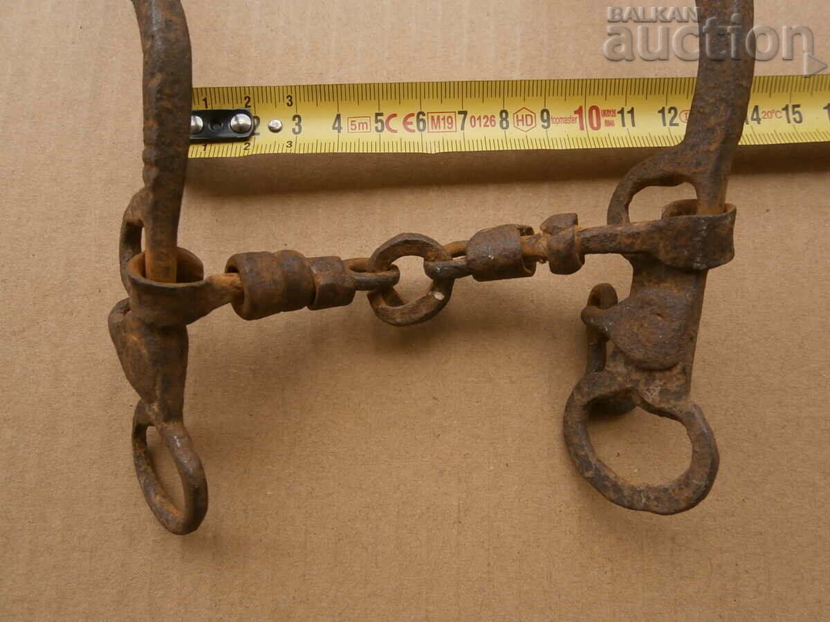 Delivery of Hand-forged horse bridle wrought iron from antiquity Delivery of Hand-forged horse bridle wrought iron from antiquity