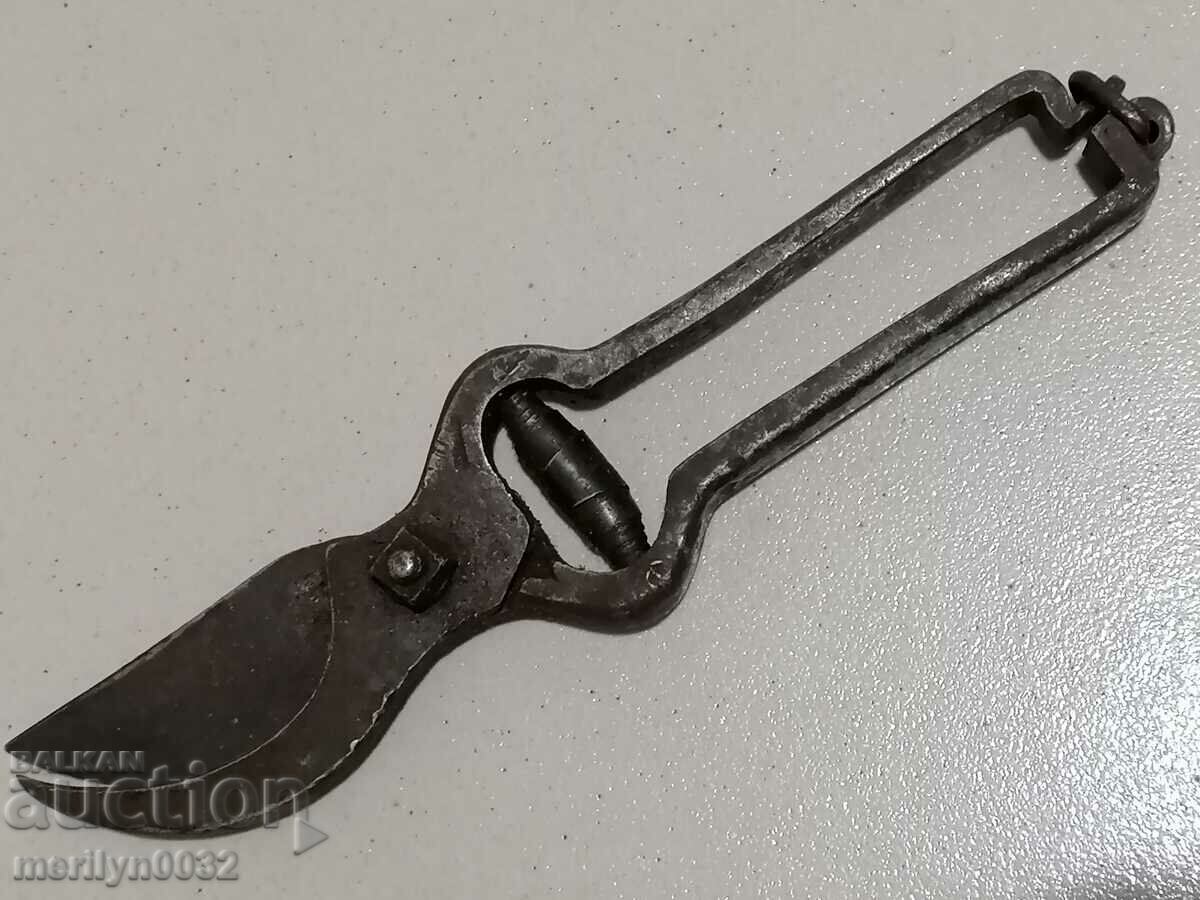 Old forged vine shears stamp knife wrought iron shears - 5
