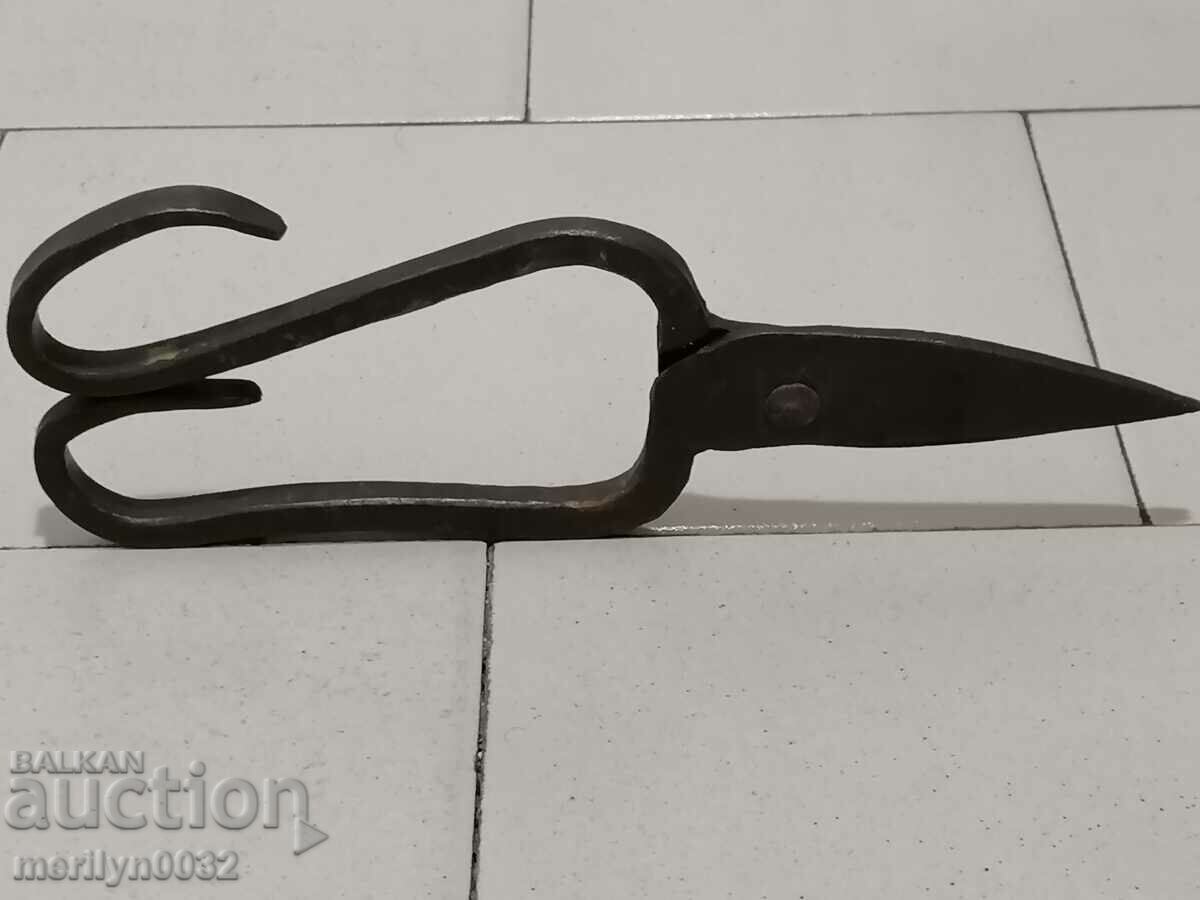 Old forged sheet metal scissors knife wrought iron scissors with price 78.00 BGN | € 39.88 Old forged sheet metal scissors knife wrought iron scissors with price 78.00 BGN | € 39.88