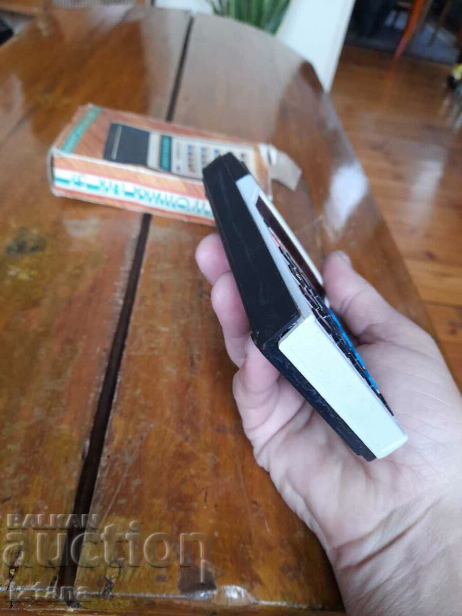 Old calculator Electronics MK-57 - 7 Old calculator Electronics MK-57 - 7