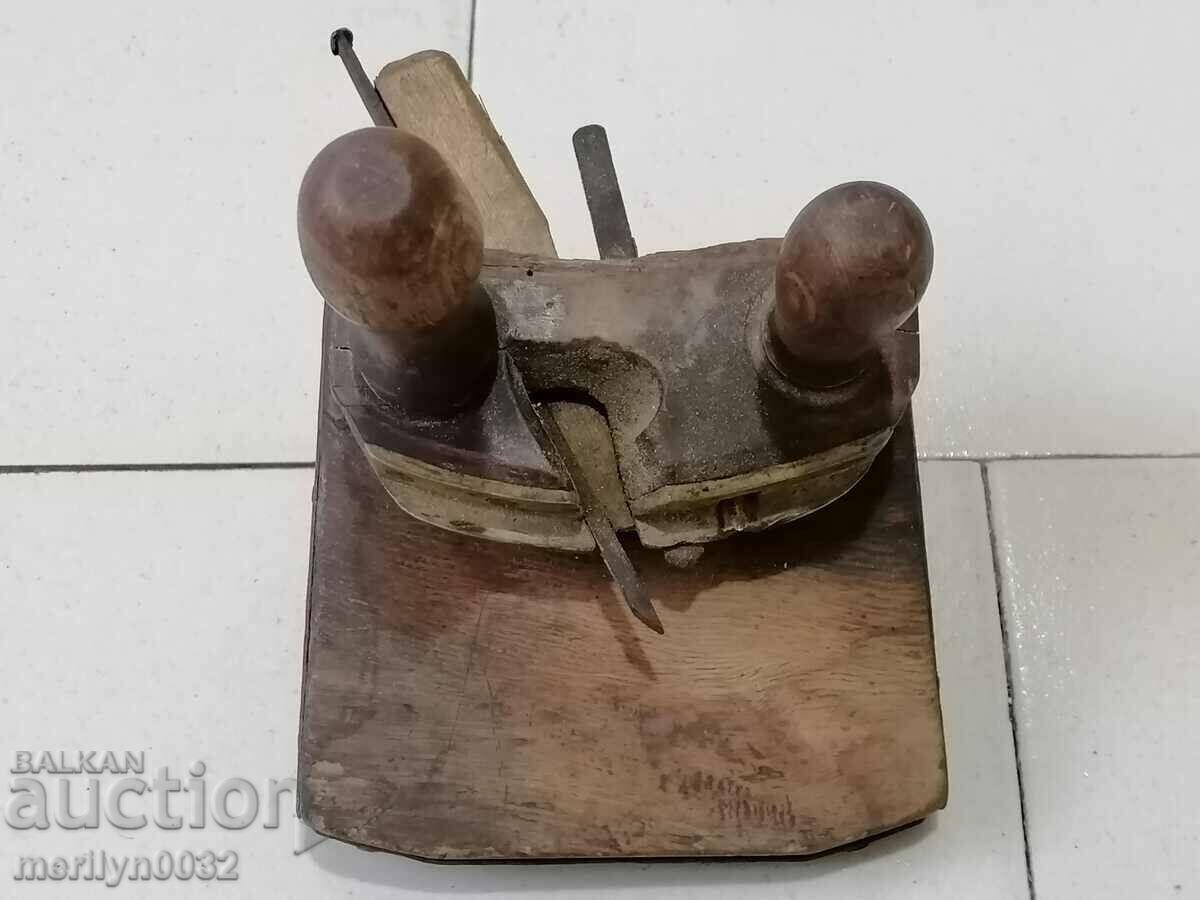 Antique carpentry planer cooper's tool primitive with price 89.00 BGN | € 45.50 Antique carpentry planer cooper's tool primitive with price 89.00 BGN | € 45.50