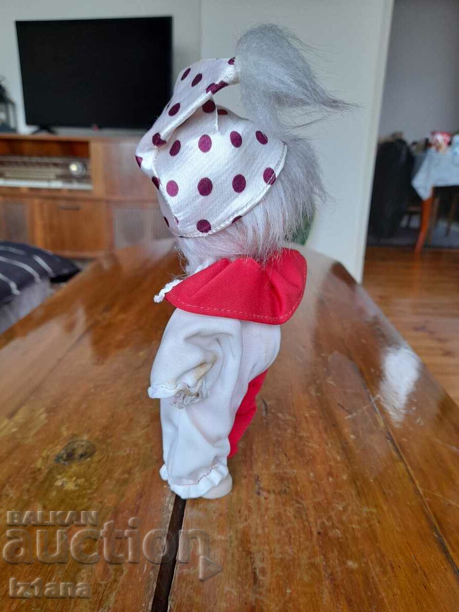 Delivery of Old doll, clown Delivery of Old doll, clown