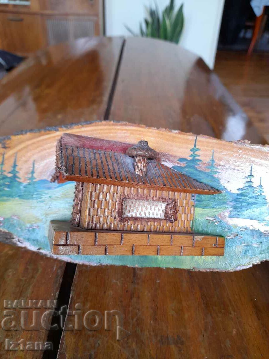 Delivery of Old wooden decoration, souvenir Delivery of Old wooden decoration, souvenir