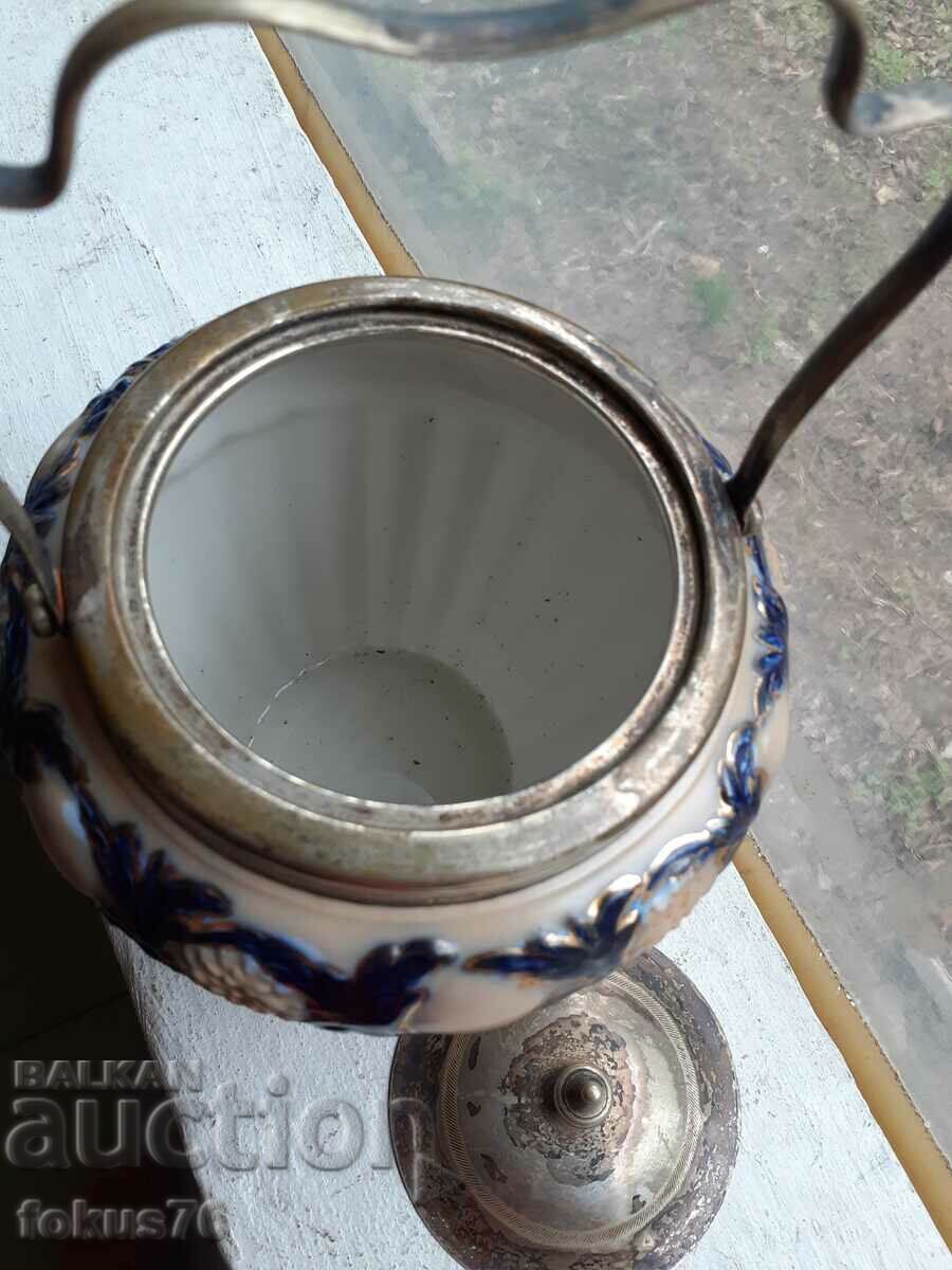 Delivery of George Jones&Sons Old English Porcelain Biscuit Jar Delivery of George Jones&Sons Old English Porcelain Biscuit Jar