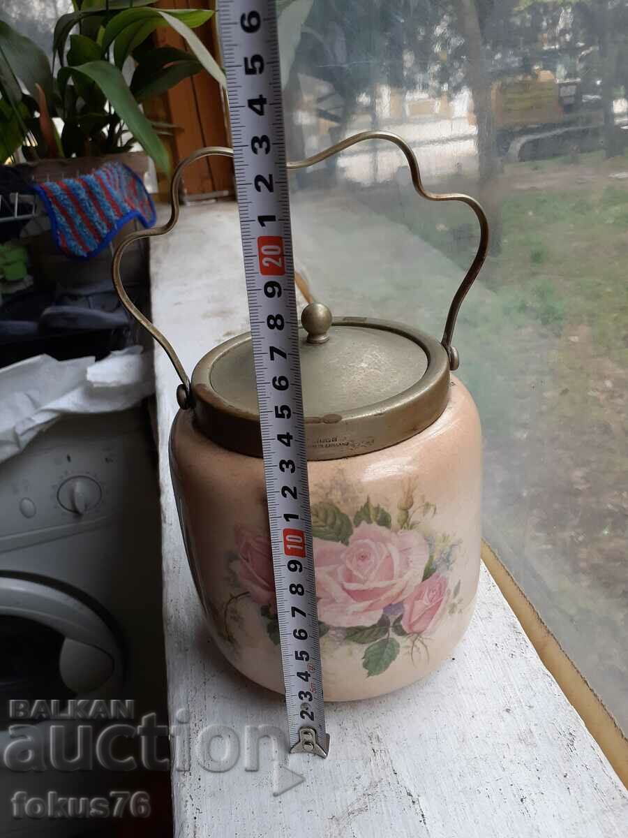 A very old English porcelain biscuit jar - 7 A very old English porcelain biscuit jar - 7