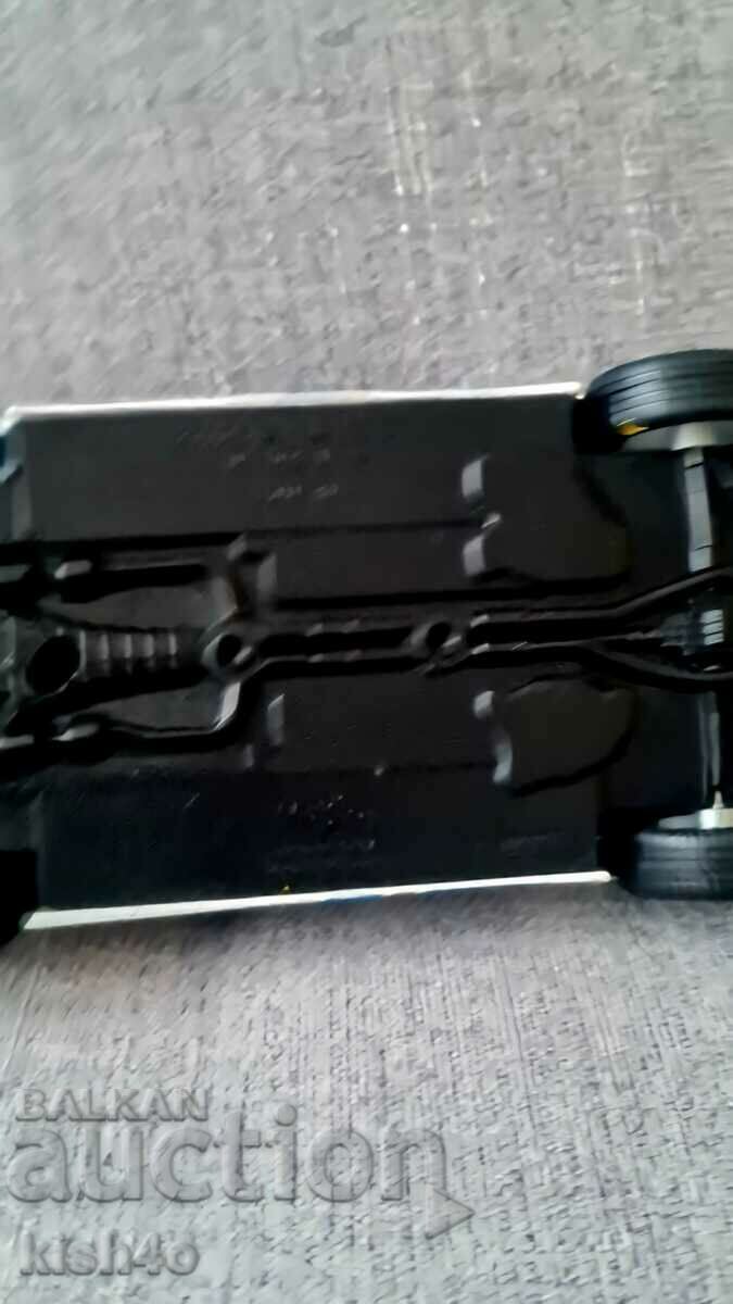 Delivery of Chevrolet Corvette Stroller - Maisto Delivery of Chevrolet Corvette Stroller - Maisto