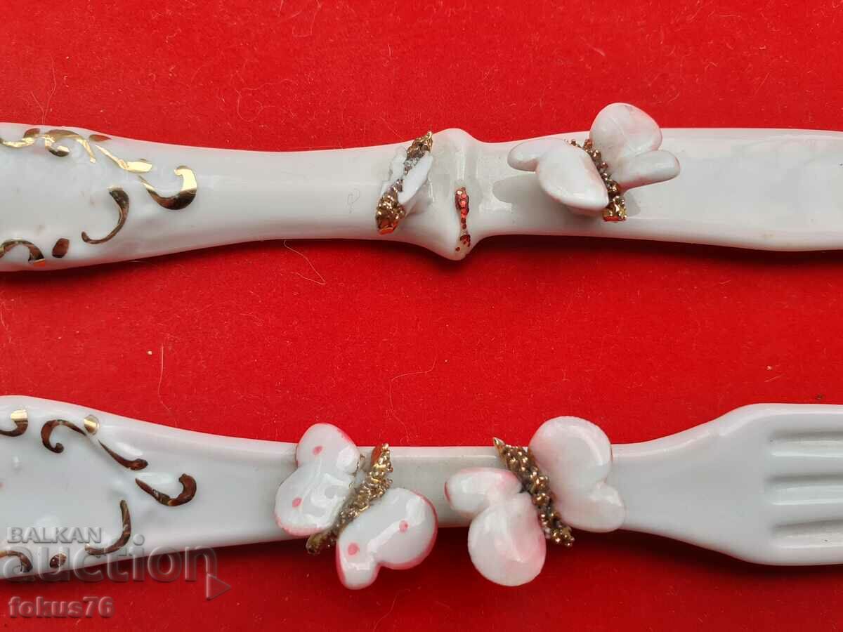 Delivery of Capodimonte porcelain fork and knife set with gilding Delivery of Capodimonte porcelain fork and knife set with gilding