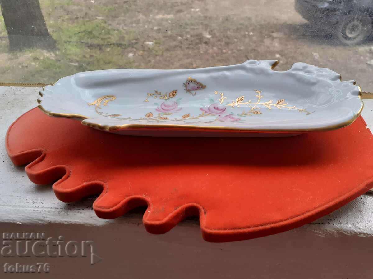 Limoges porcelain saucer plate plate with gilding with price 55.00 BGN | € 28.12 Limoges porcelain saucer plate plate with gilding with price 55.00 BGN | € 28.12