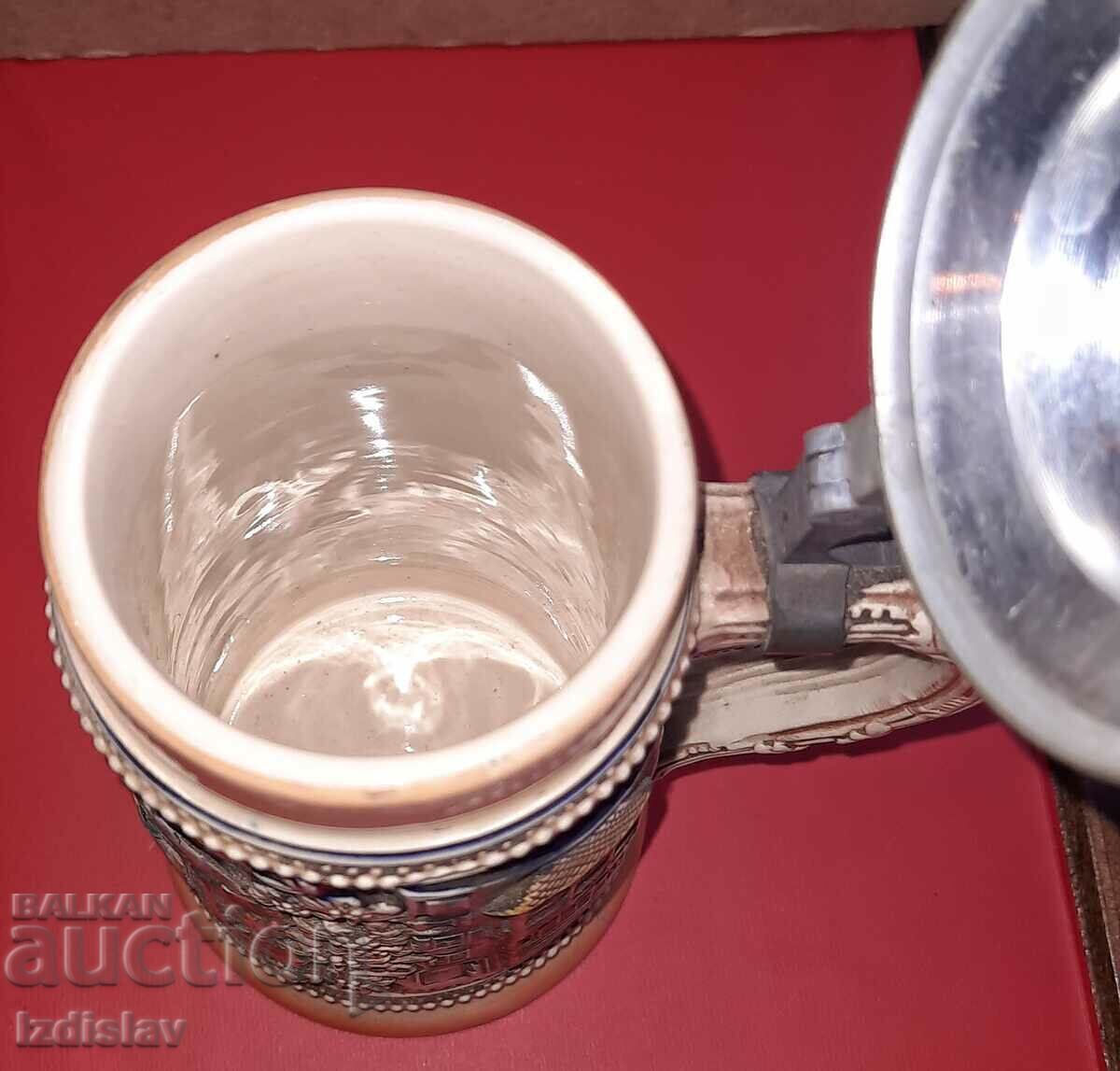 Auction Collectible beer mug Auction Collectible beer mug