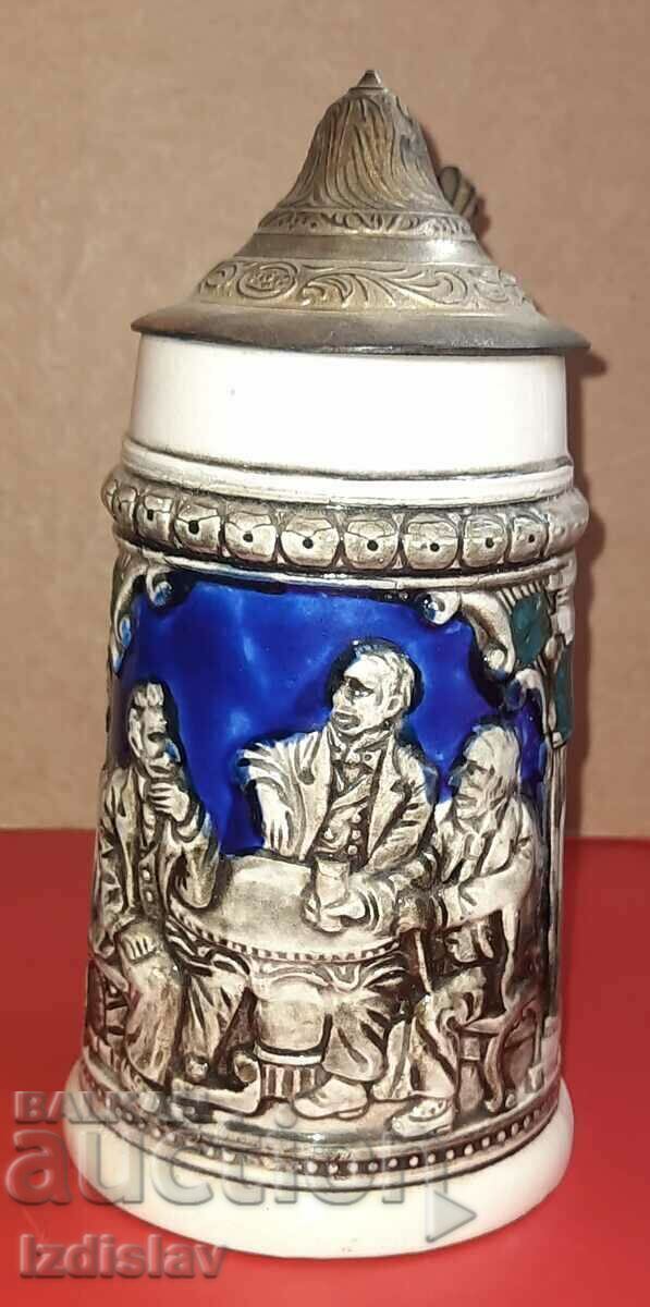 Auction Collectible beer mug Auction Collectible beer mug