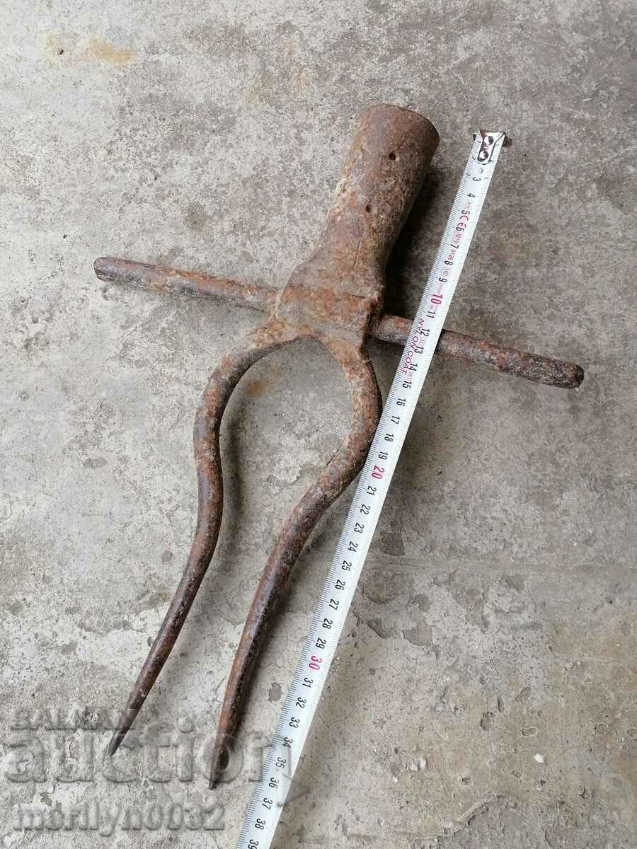 Delivery of Old twin forged, villa, wrought iron Delivery of Old twin forged, villa, wrought iron