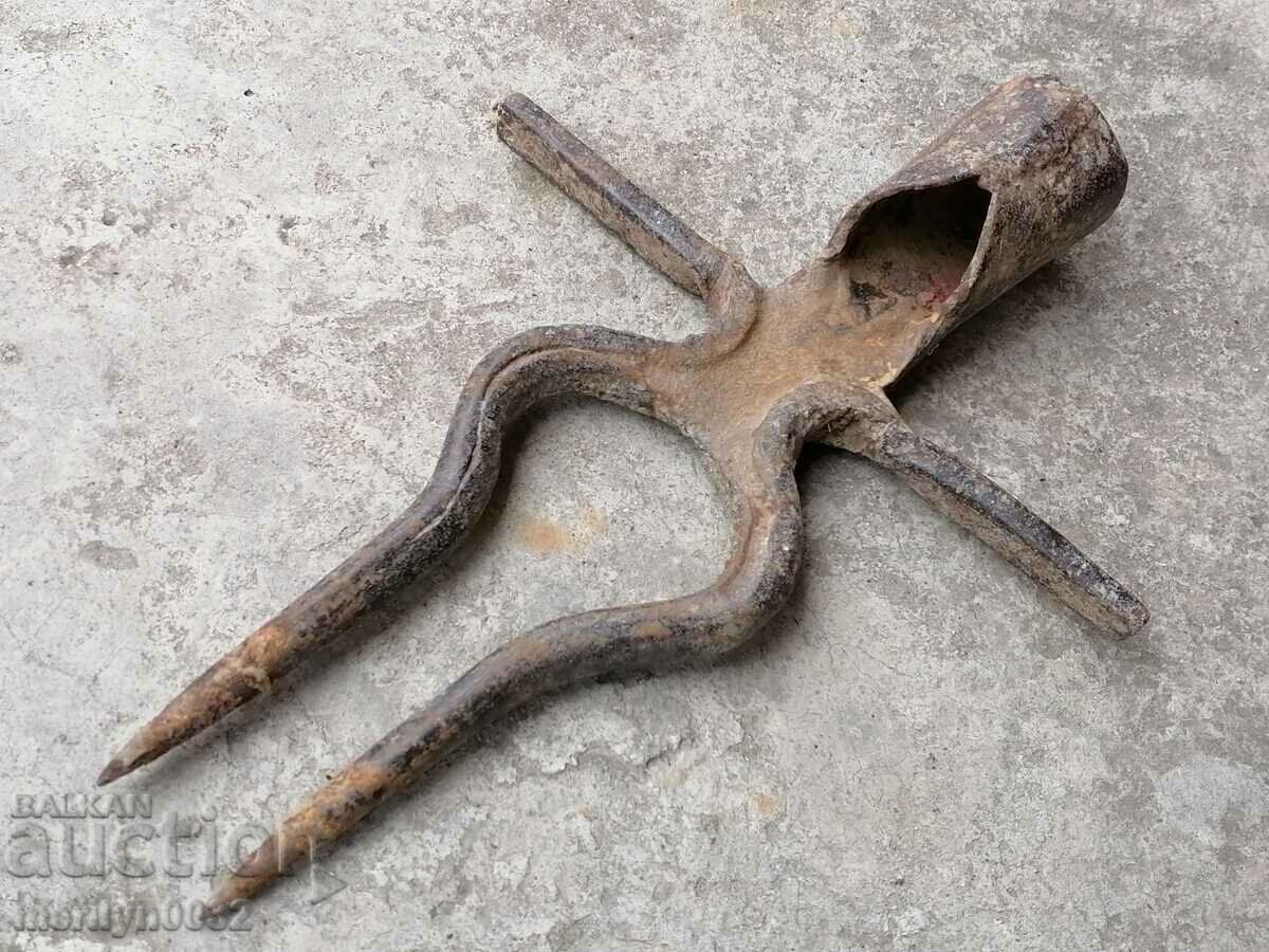 Old twin forged, villa, wrought iron with price 38.00 BGN | € 19.43 Old twin forged, villa, wrought iron with price 38.00 BGN | € 19.43