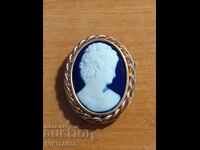 A beautiful French LIMOGES FRANCE brooch