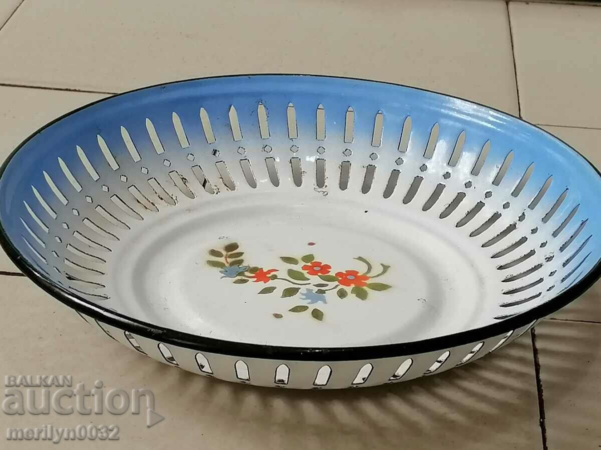 Old pan with enamel, fruit, enameled container with price 43.00 BGN | € 21.99