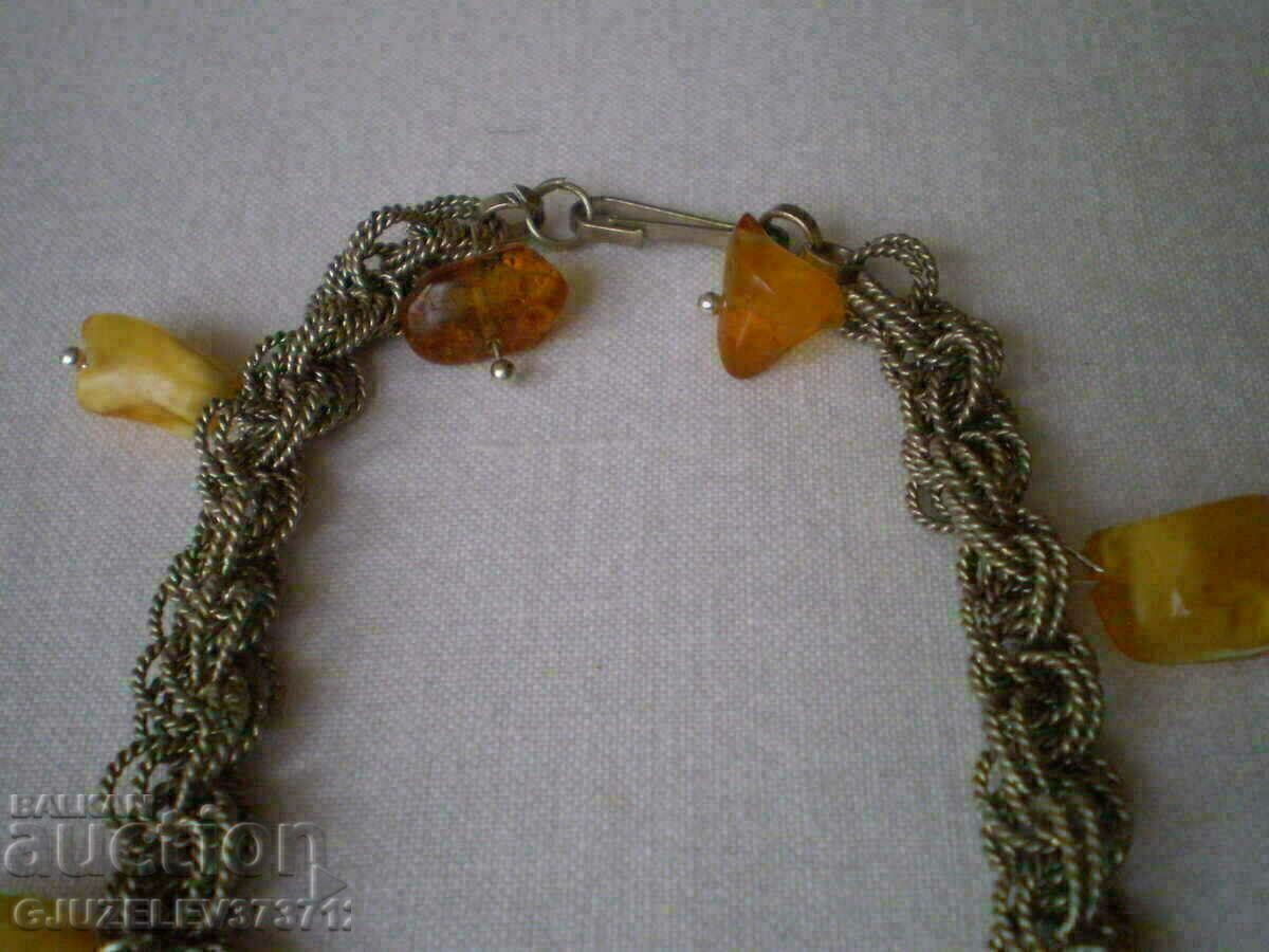 Delivery of vintage Natural Amber Women's Necklace Delivery of vintage Natural Amber Women's Necklace