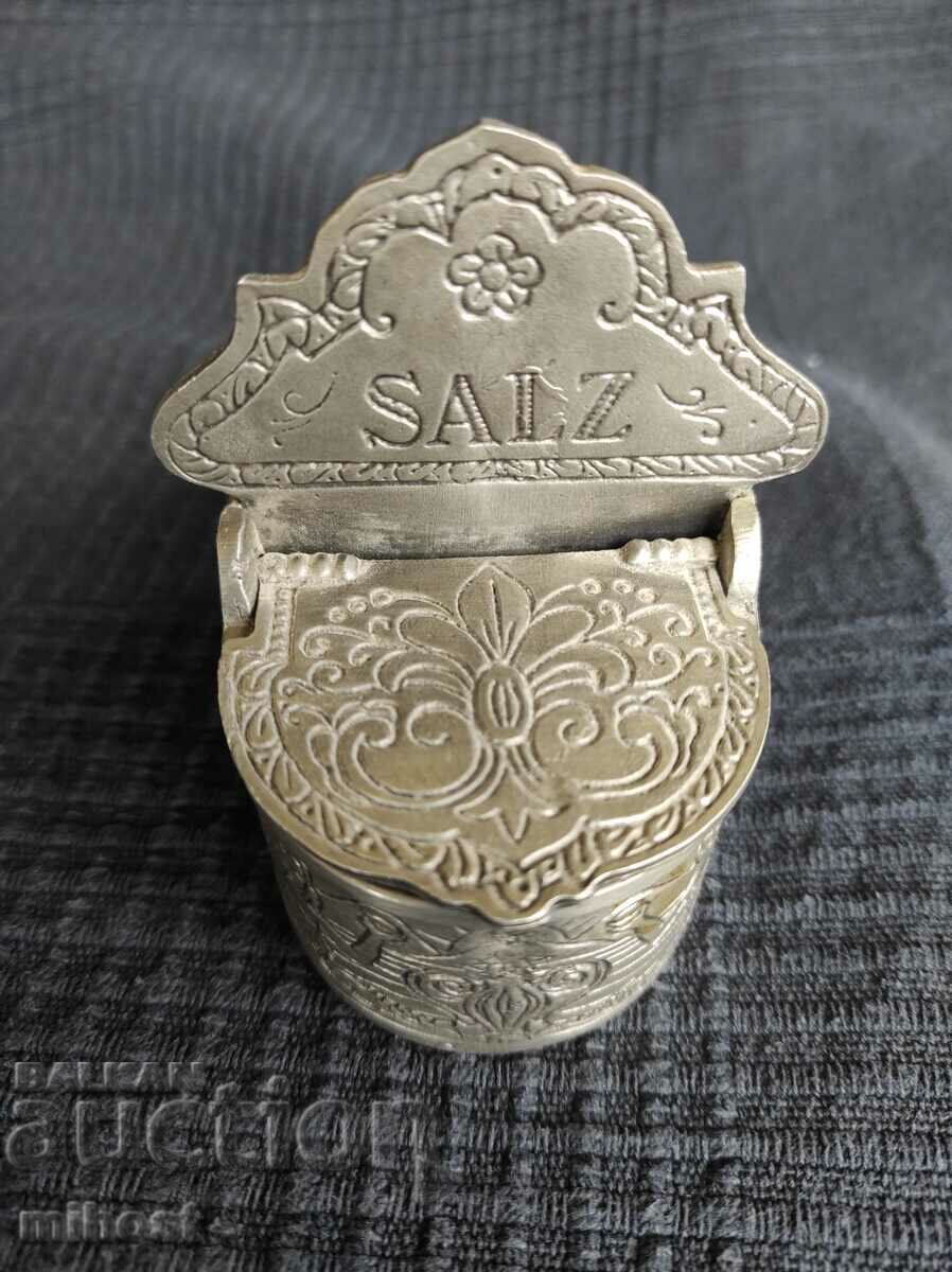 Old German salt shaker (Salz& Papper)