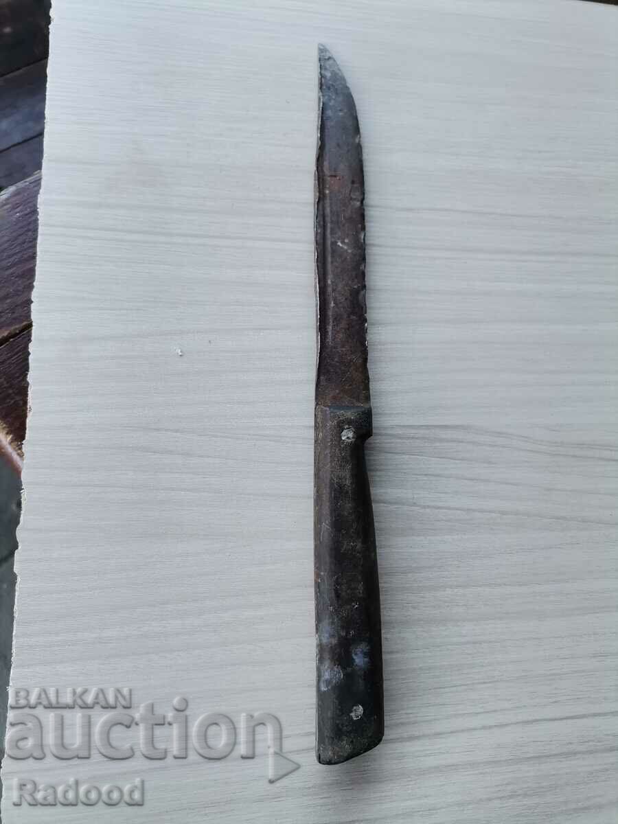 Old shepherd's knife with price 25.00 BGN | € 12.78 Old shepherd's knife with price 25.00 BGN | € 12.78