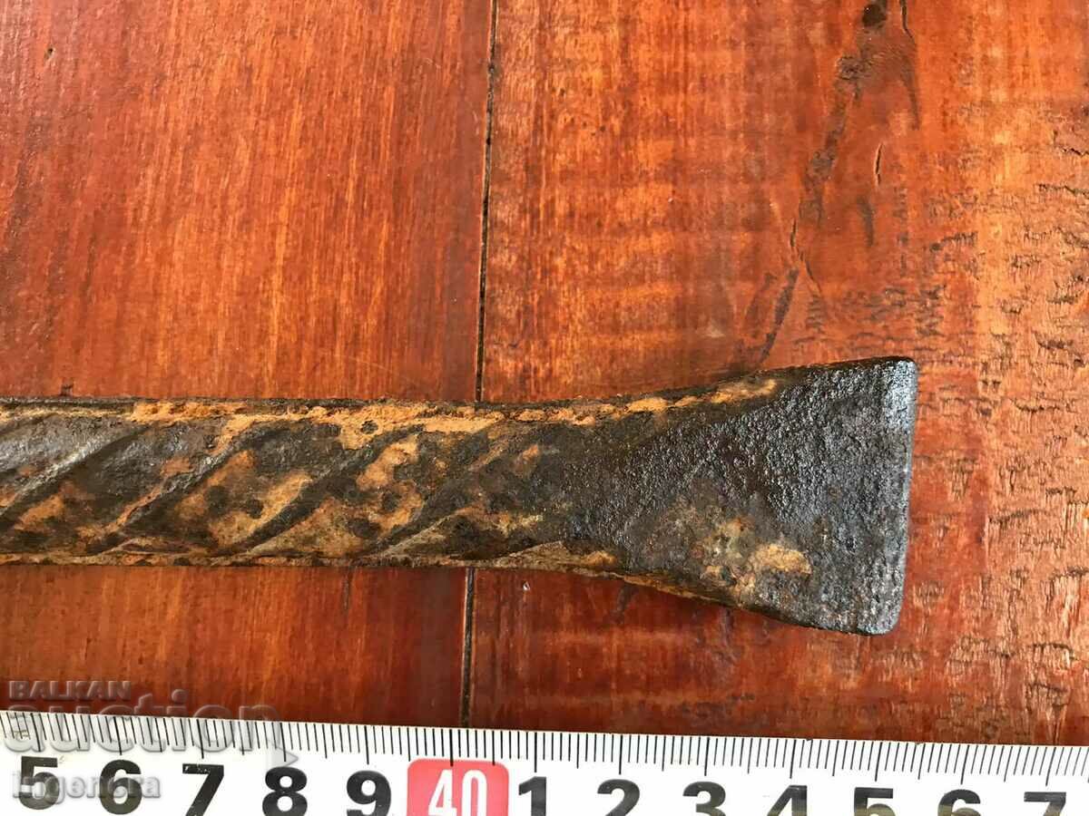 Auction  CUTTER OLD FORGED TOOL