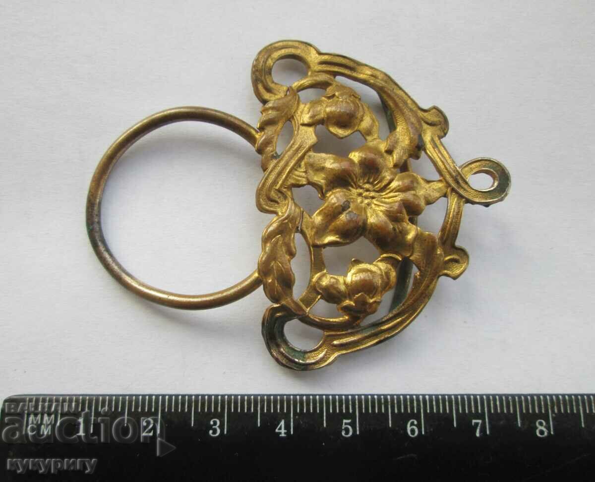 Old lady's scarf brooch with floral ornaments with price 50.00 BGN | € 25.56 Old lady's scarf brooch with floral ornaments with price 50.00 BGN | € 25.56